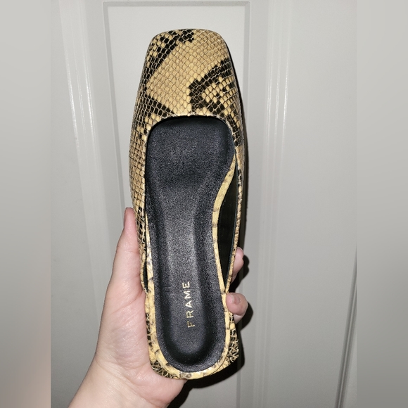 Frame Denim Shoes - NWOT FRAME Leather "Snakeskin"  Le Town Mules